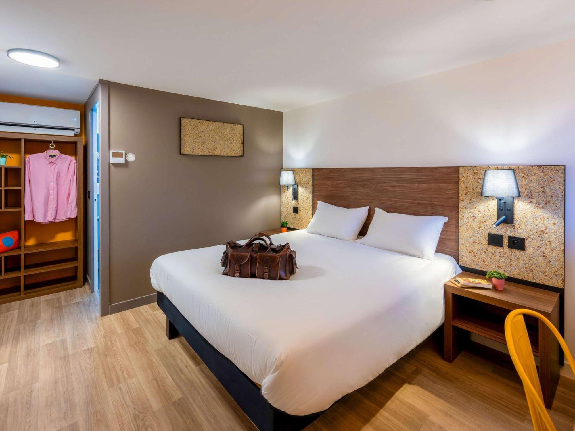 Greet Hotel Châtellerault מראה חיצוני תמונה