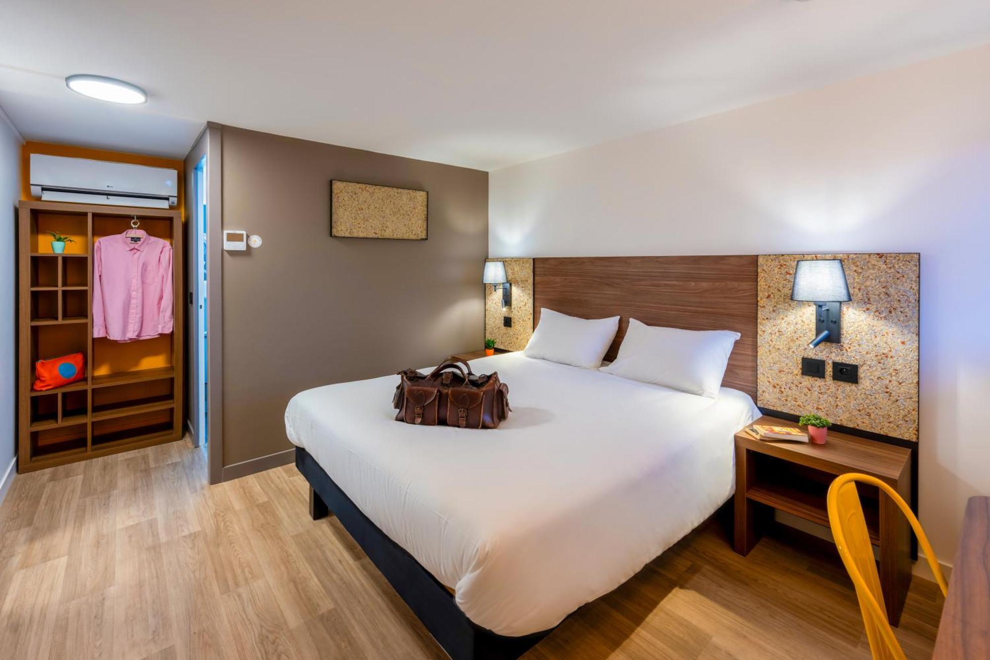 Greet Hotel Châtellerault מראה חיצוני תמונה
