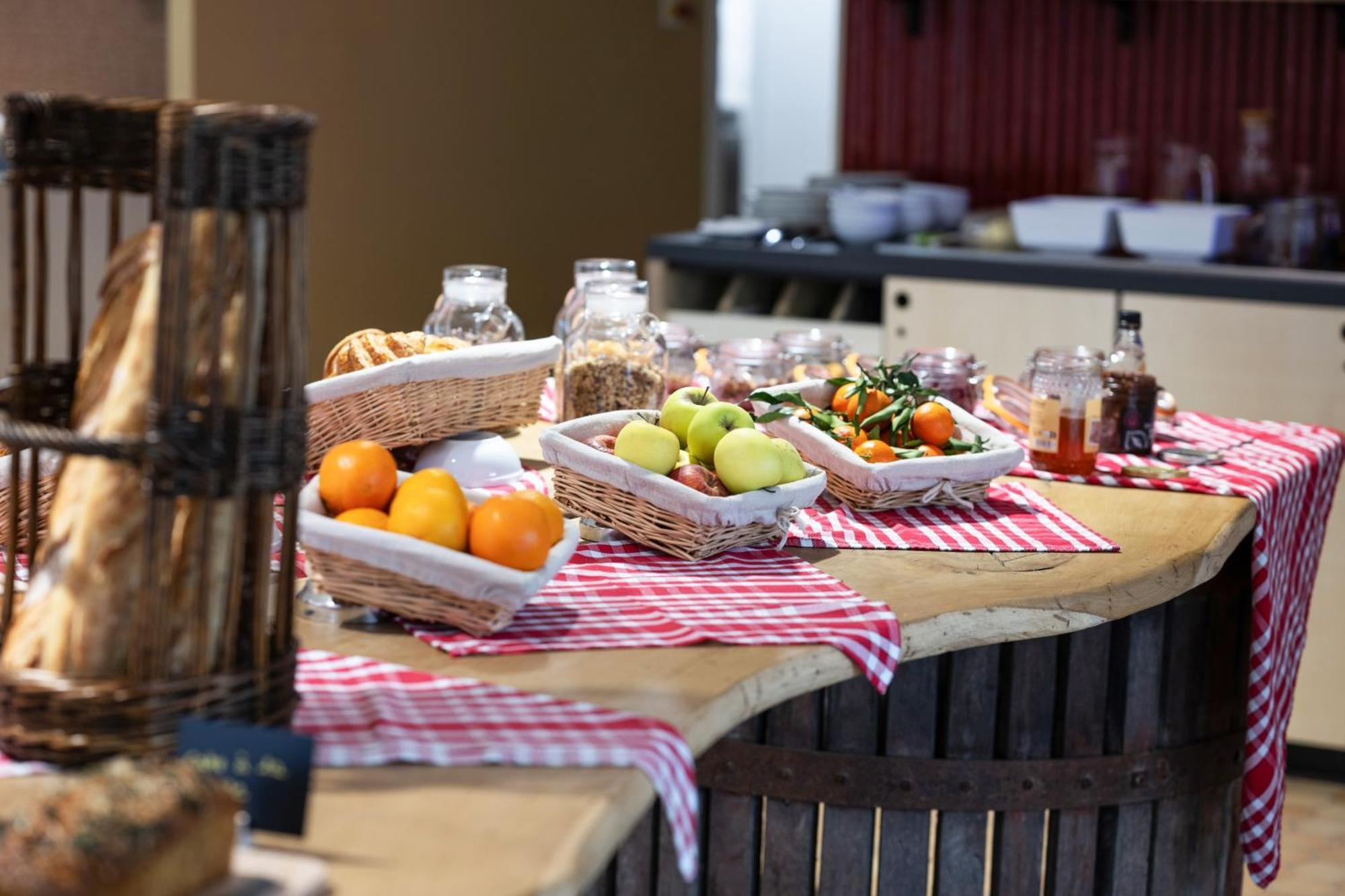 Greet Hotel Châtellerault מראה חיצוני תמונה