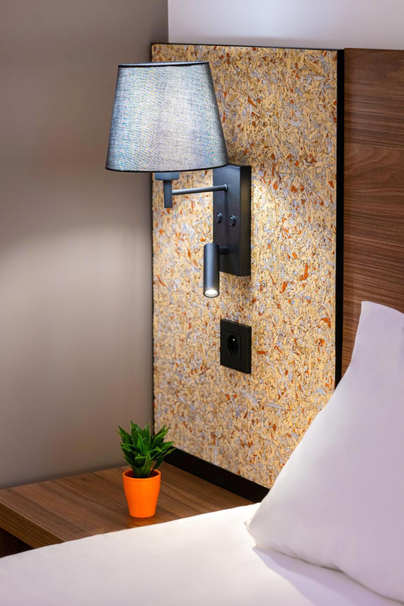 Greet Hotel Châtellerault מראה חיצוני תמונה
