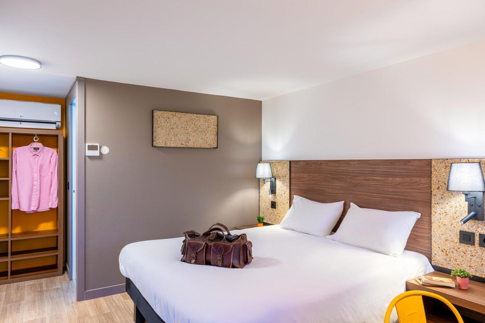 Greet Hotel Châtellerault מראה חיצוני תמונה