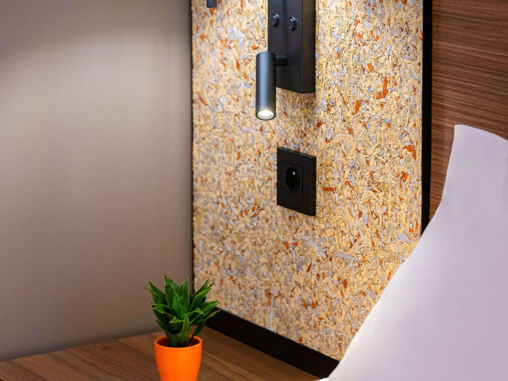 Greet Hotel Châtellerault מראה חיצוני תמונה